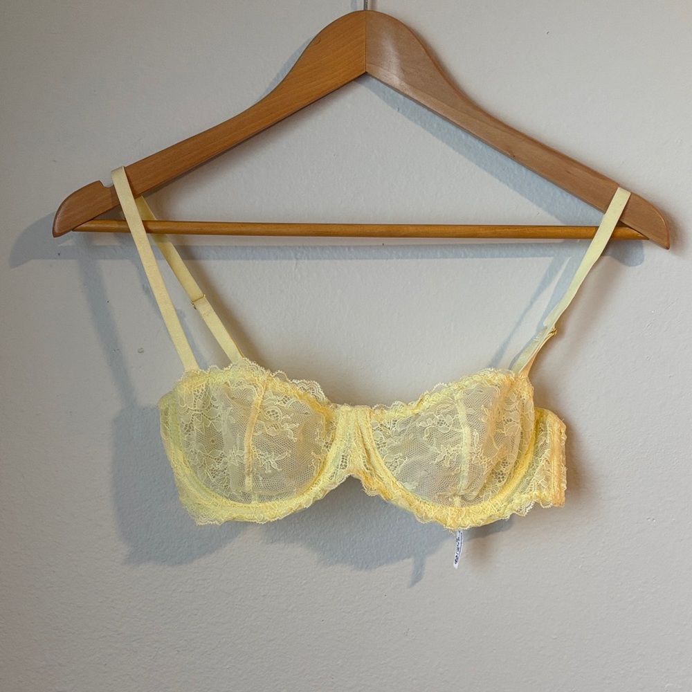 Urban Outfitters Pale Yellow Lace Balconette Bra